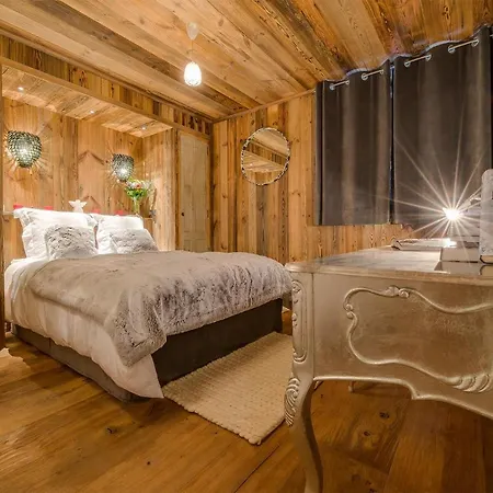 Madame Le Denali * Val-d'Isere